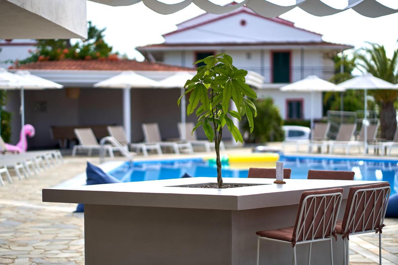 Seaside Studios Kavos Bagian luar foto