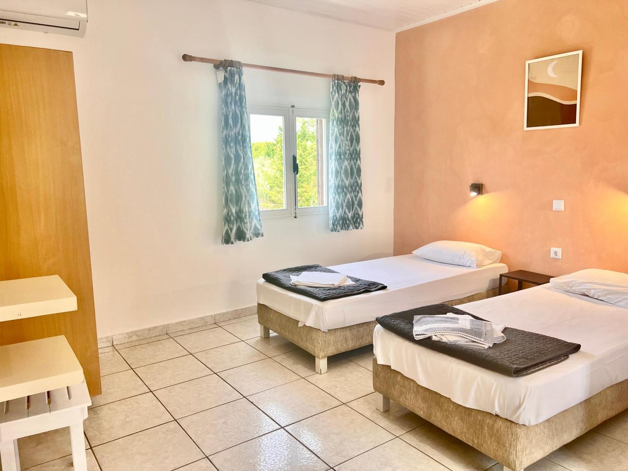 Seaside Studios Kavos Bagian luar foto